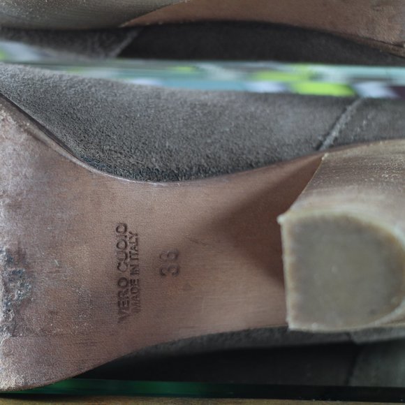 Carla Pitti Suede Leather Ankle Boots - Picture 13 of 16